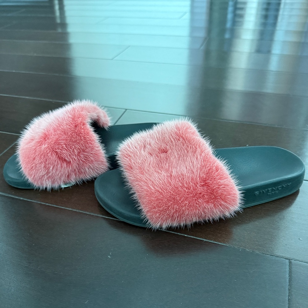 Givenchy furry slides Women’s Sz. 37